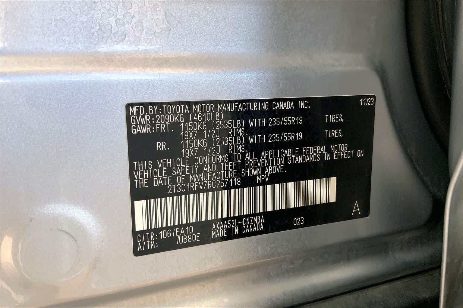 Used 2024 Silver Sky Metallic Toyota XLE Premium image 37