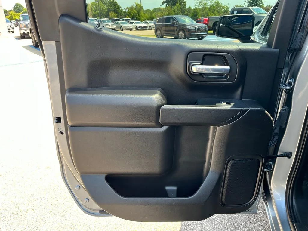 Used 2025 Gray Chevrolet Custom image 11