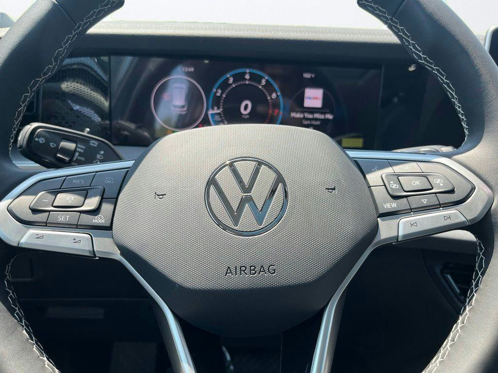 New 2026 Blue Volkswagen SE image 20