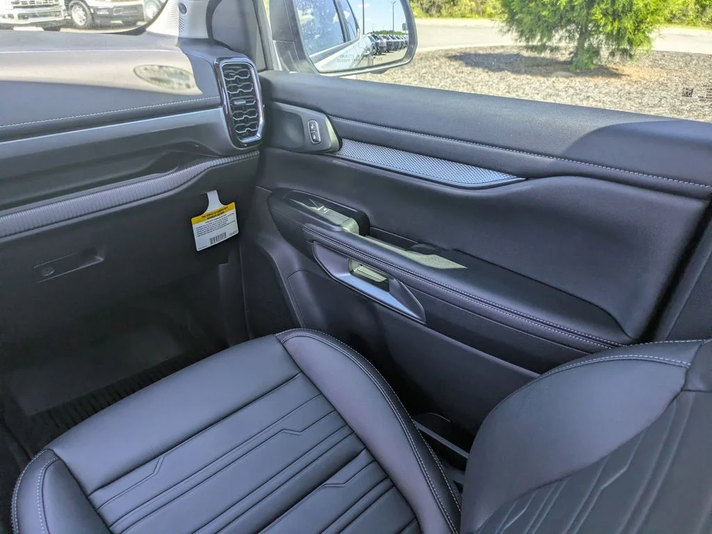 New 2026 Avalanche Ford Lariat image 17