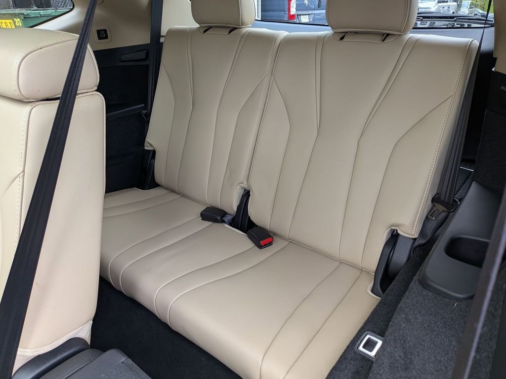 Used 2023  Acura Advance image 31