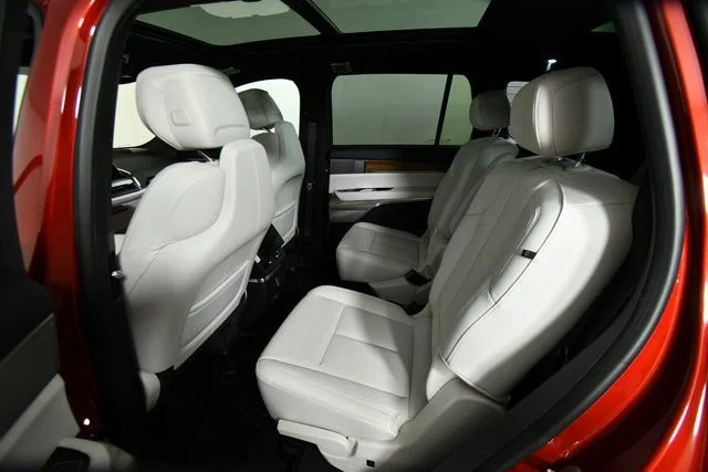 2026 Cadillac VISTIQ Luxury - Photo 24