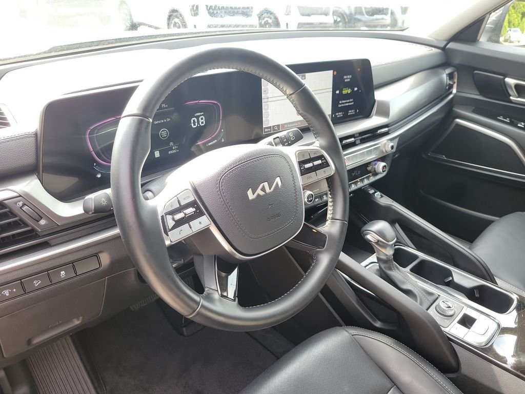 Certified Used 2024 Gray Kia S image 23