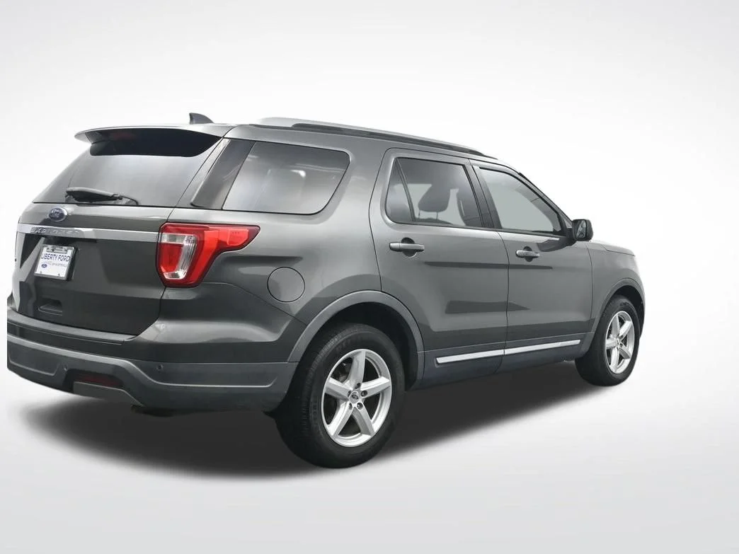 Used 2019 Gray Ford XLT image 6