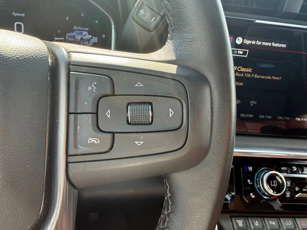 Used 2025 Black GMC Denali Ultimate image 17