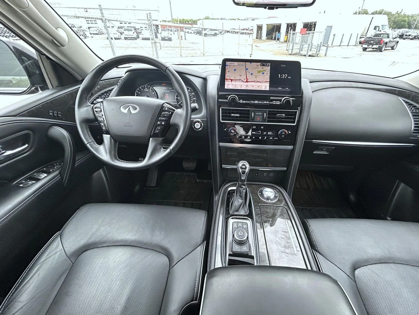Used 2023 Gray INFINITI LUXE image 13