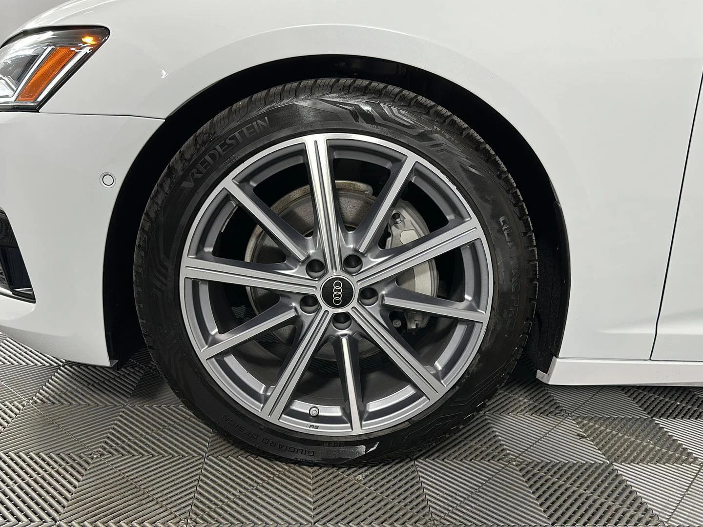 Used 2025 Glacier White Metallic Audi Premium Plus image 6