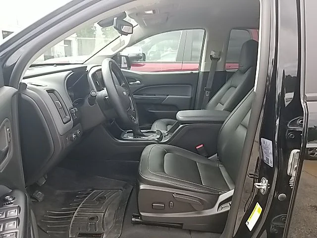 Used 2022 Black Chevrolet Z71 image 29