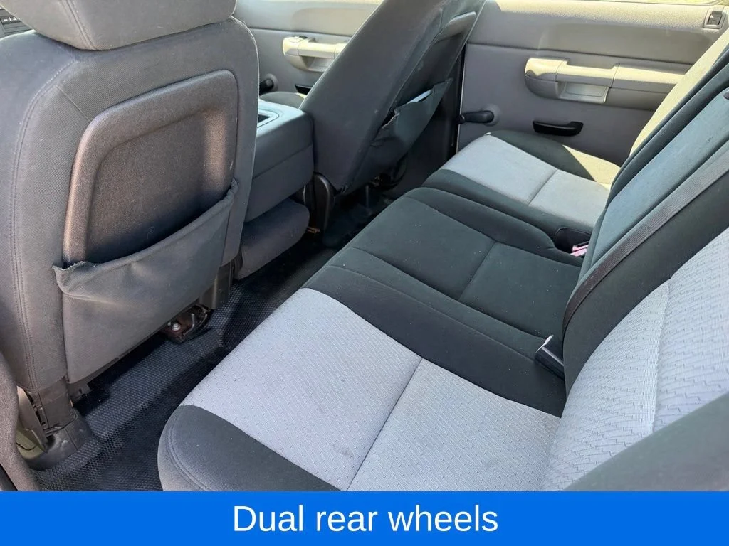 Used 2008 SILVER BIRCH METALLIC Chevrolet DRW Work Truck image 20