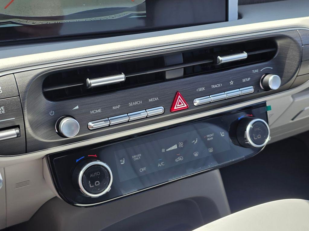 New 2026 Gray Hyundai Blue SEL 7P image 31