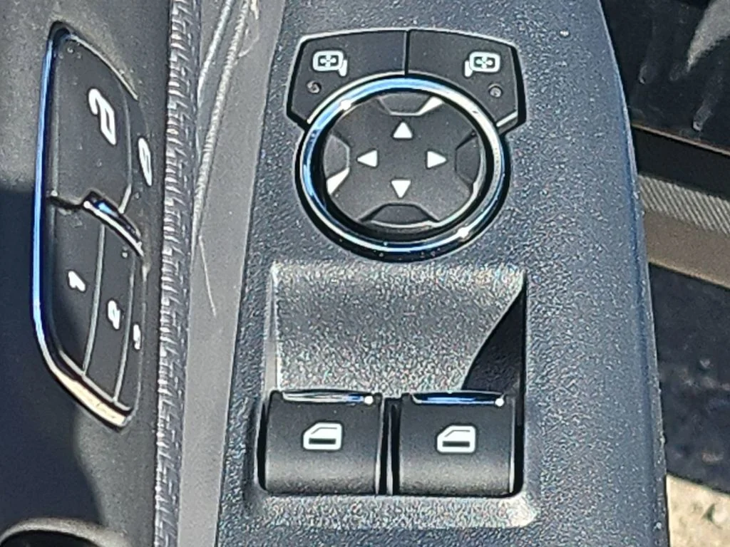 2025 Ford Mustang EcoBoost Premium Fastback - Photo 29