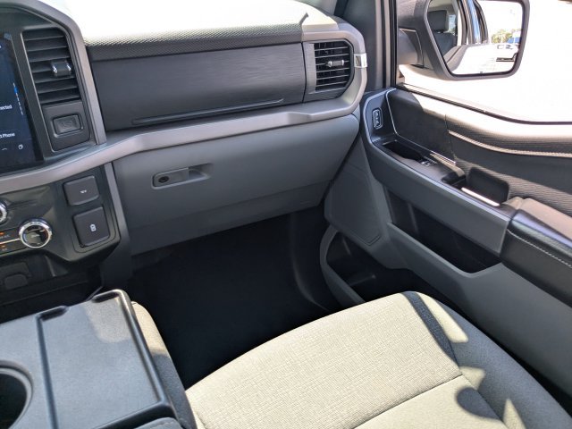 Used 2025 Oxford White Ford XLT image 18