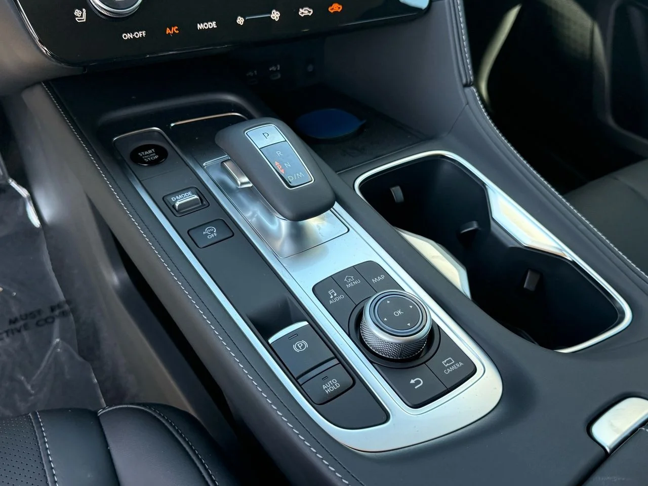 New 2027 MINERAL BLACK INFINITI Luxe FWD image 23