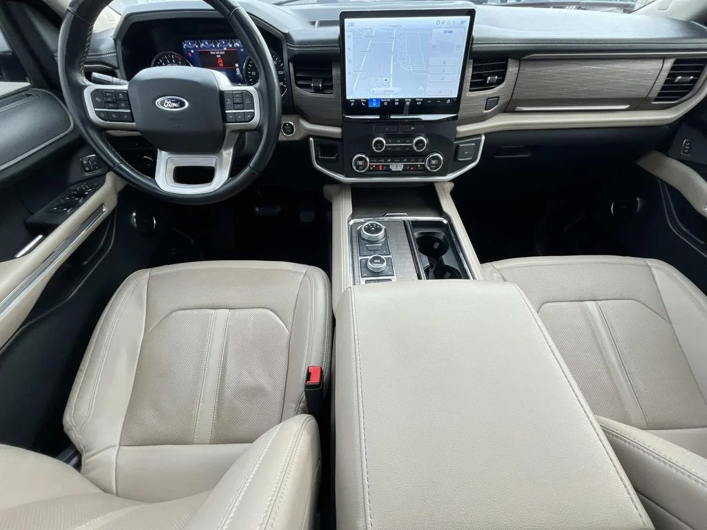 Used 2022 White Ford Limited image 15