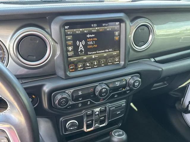 Used 2022 White Jeep Unlimited Sahara image 15