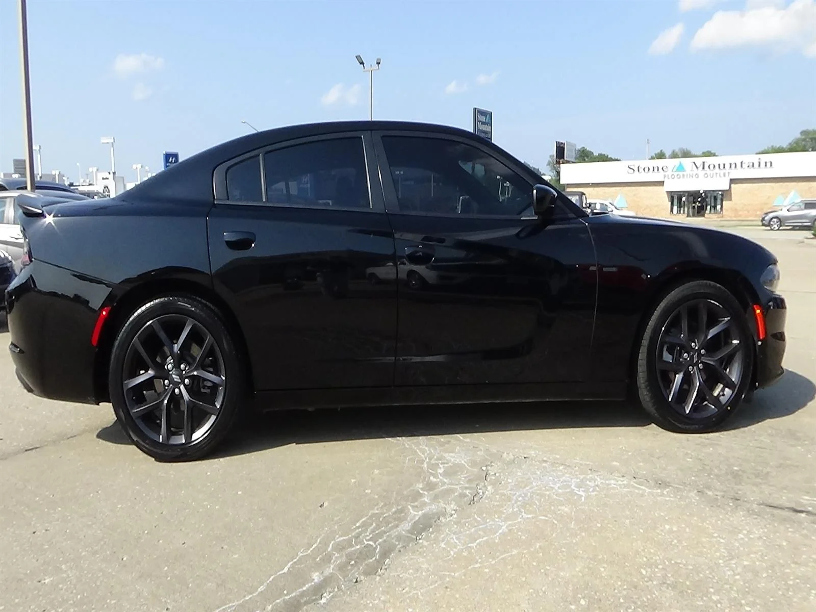Used 2021 Pitch Black Clear Coat (px8) Dodge SXT image 5