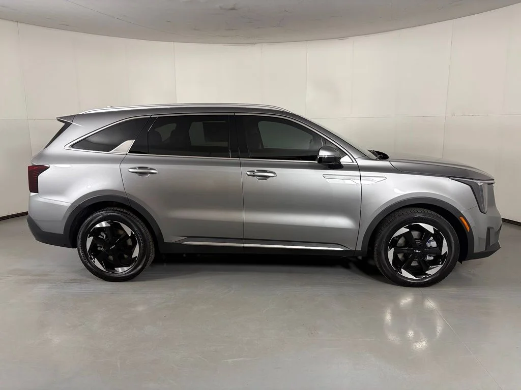 New 2026 Steel Gray Kia EX image 9