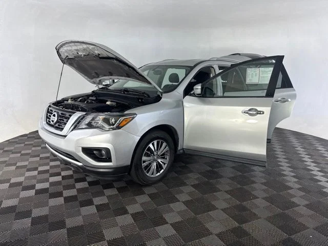 Used 2019 Silver Nissan SV image 10