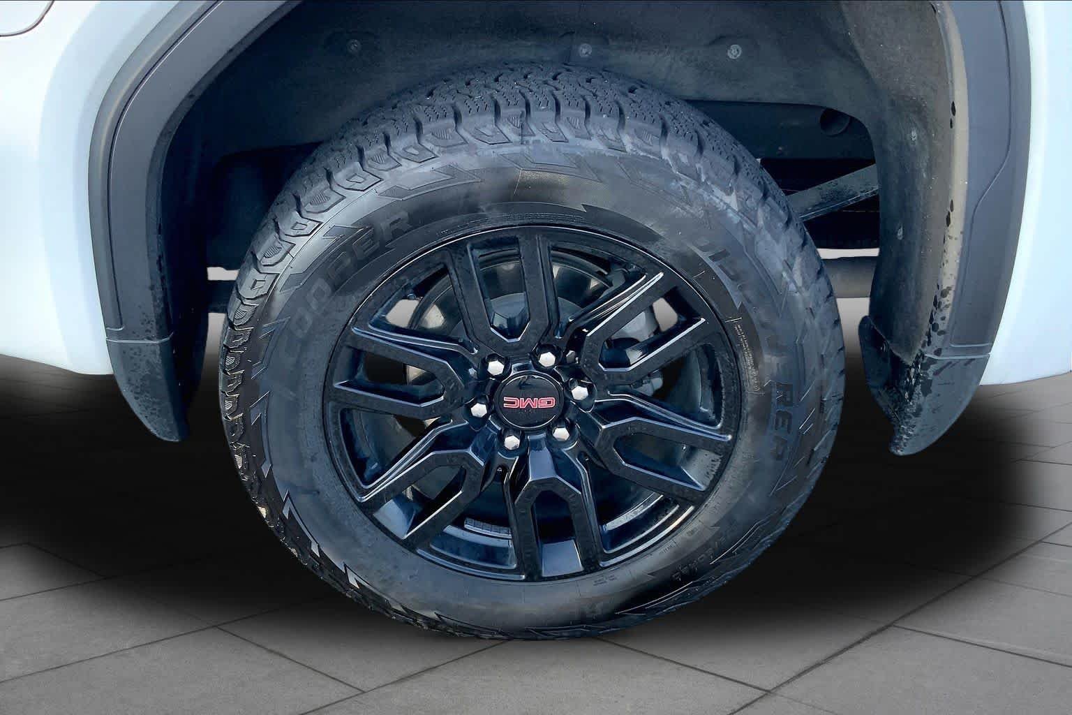 Used 2023 Summit White GMC Elevation image 10