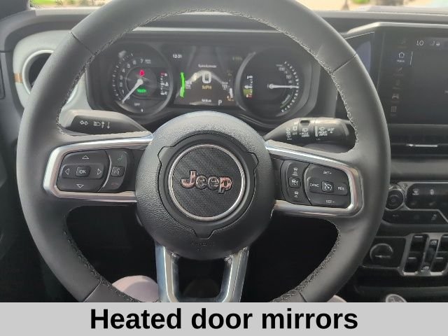 Used 2025 Gray Jeep Sahara 4xe image 10