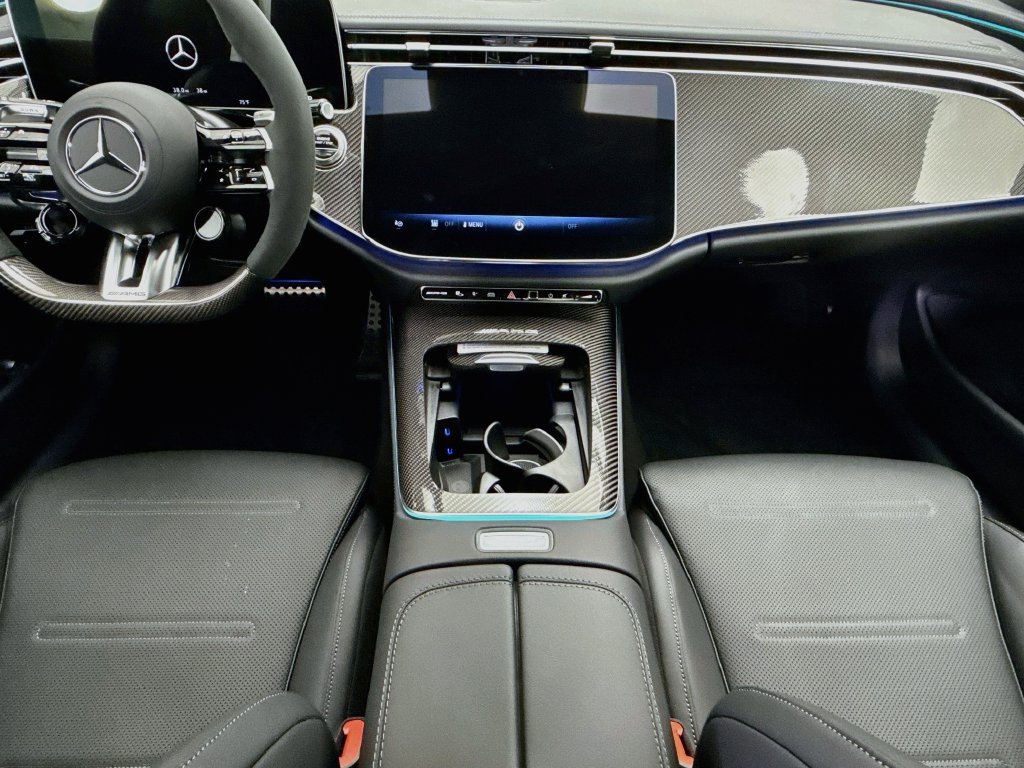 New 2027 MANUFAKTUR Alpine Grey Mercedes-Benz E 53 AMG® image 13