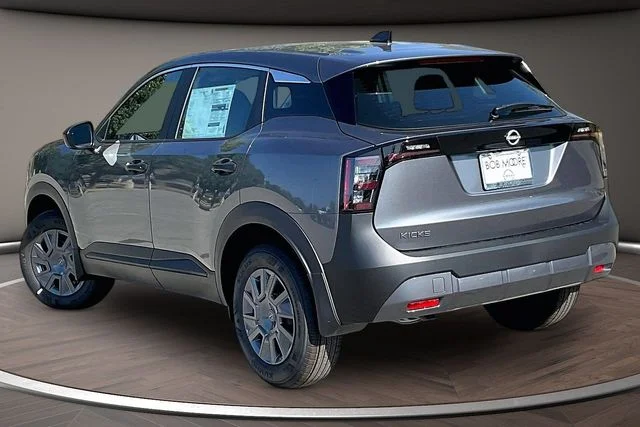 New 2027 Gray Nissan S image 3
