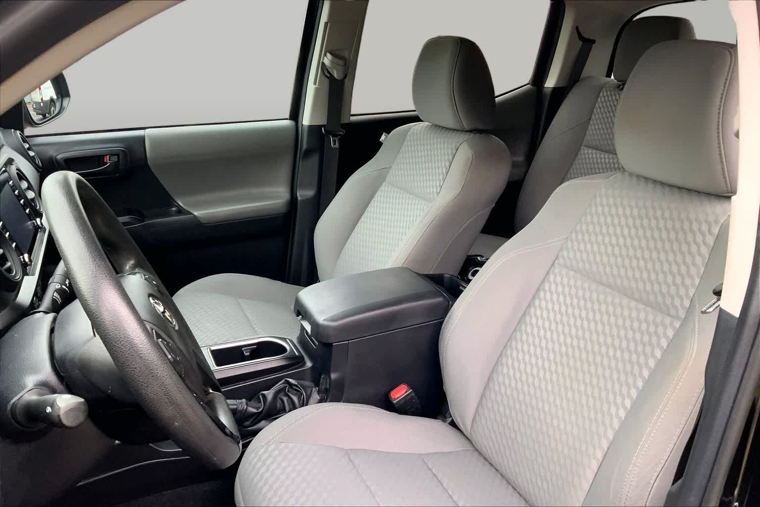 Used 2021 Midnight Black Metallic Toyota SR image 8