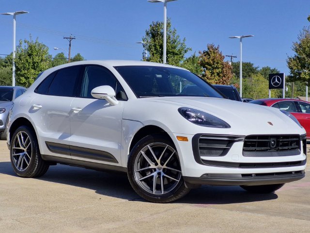 2025 Porsche Macan