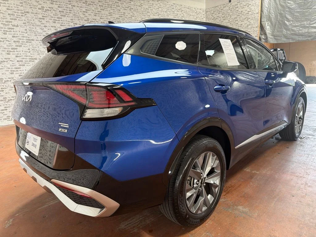 Used 2023 Sapphire Blue Kia SX image 7