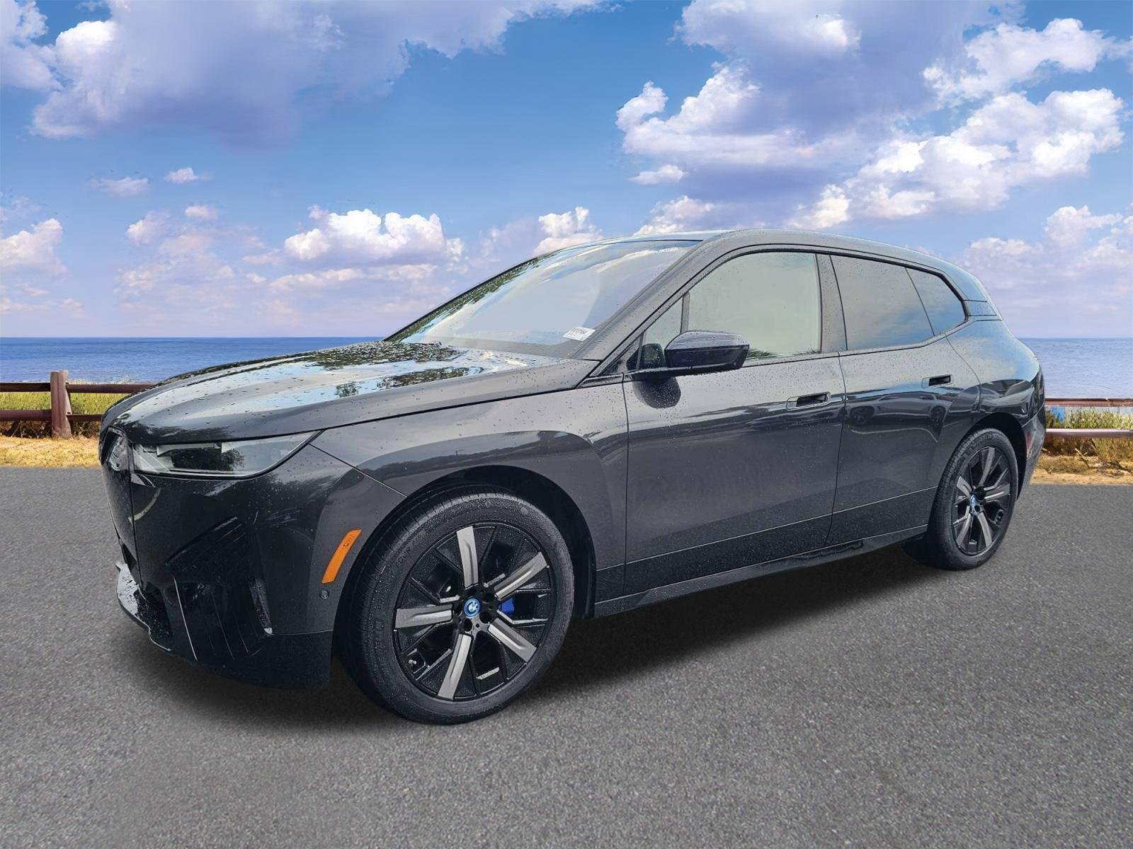 Used 2025 Dark Graphite Metallic BMW xDrive50 image 4