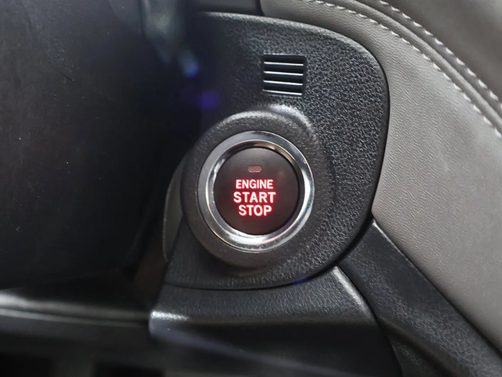 Used 2025 Black Subaru Onyx Edition image 39