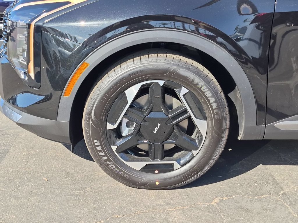 New 2027 Fusion Black Kia S image 33
