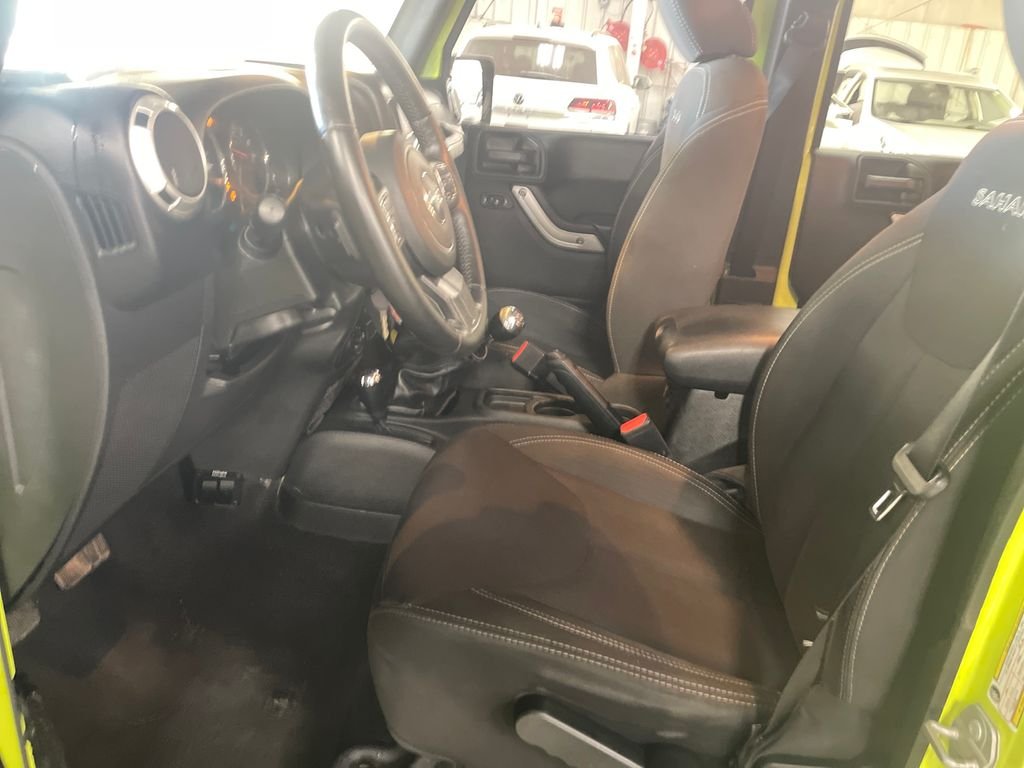 Used 2017 Green Jeep Unlimited Sahara image 14