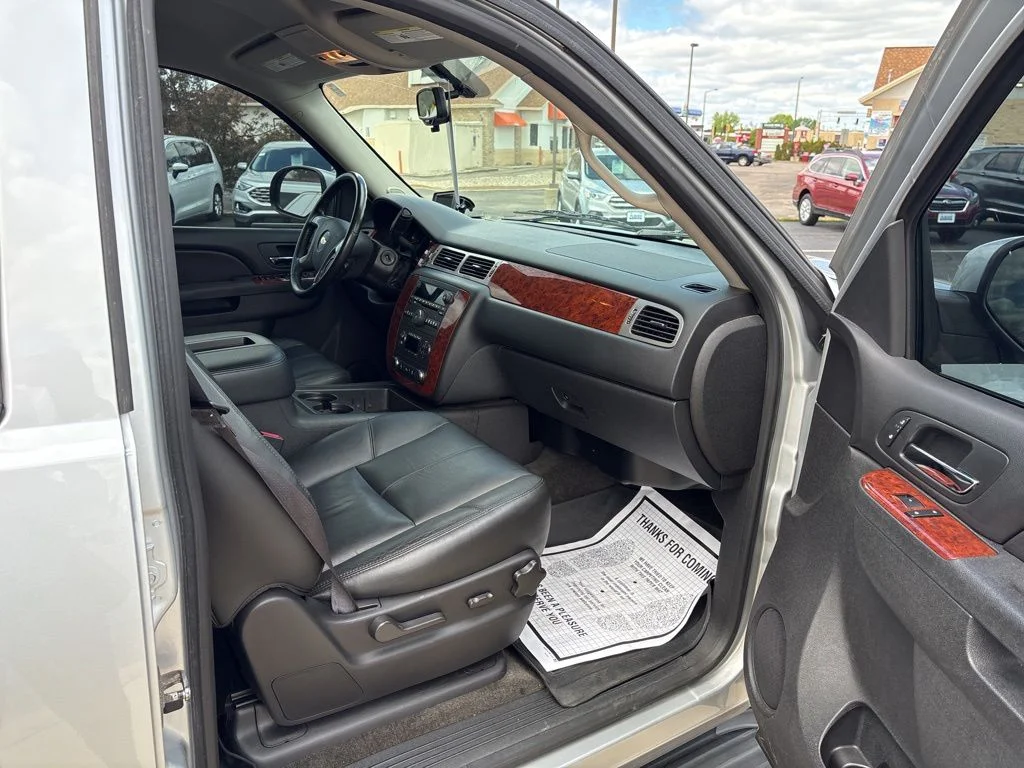 Used 2013 Silver Ice Metallic Chevrolet LT image 30
