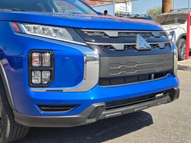 Used 2026  Mitsubishi 2.0 ES image 2