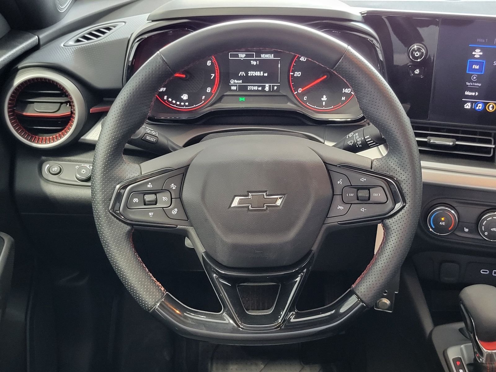 2024 Chevrolet Trax RS - Photo 28