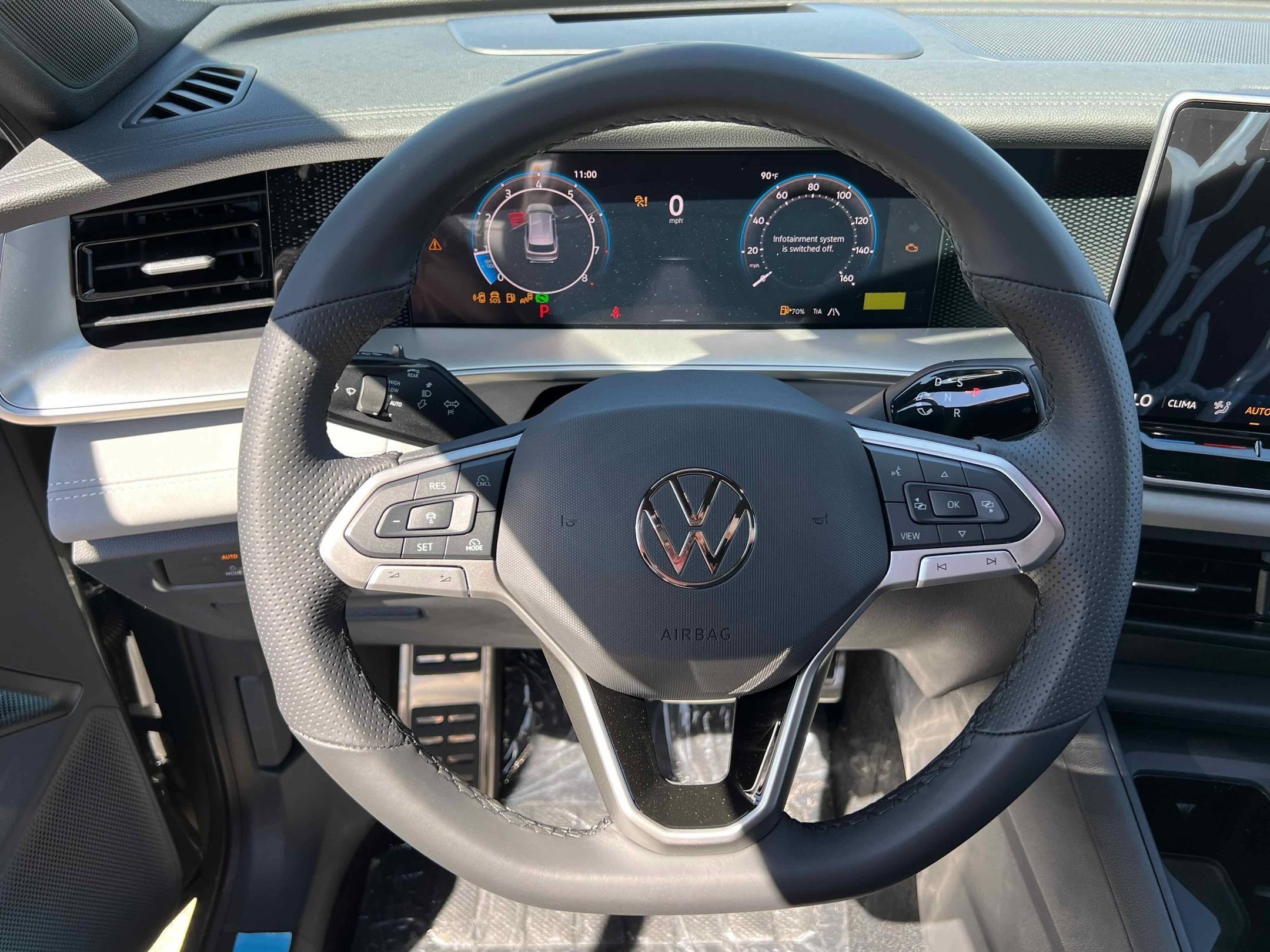 New 2025 Green Volkswagen SE R-Line Black image 32