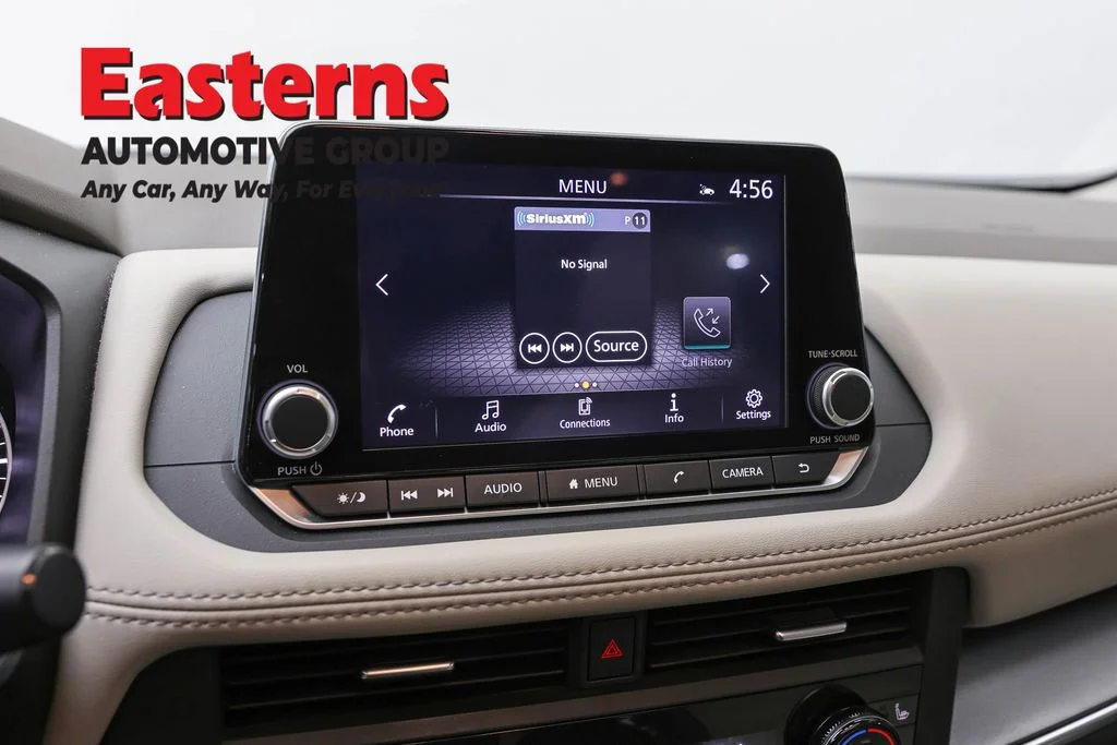 Used 2023 White Nissan SV image 19