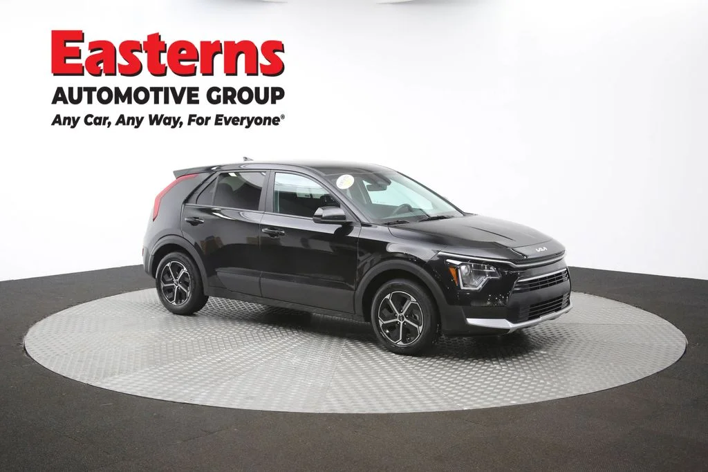 Used 2025 Black Kia LX image 35