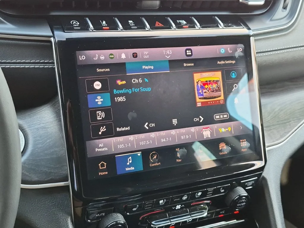 Used 2023 Black Jeep Limited image 19