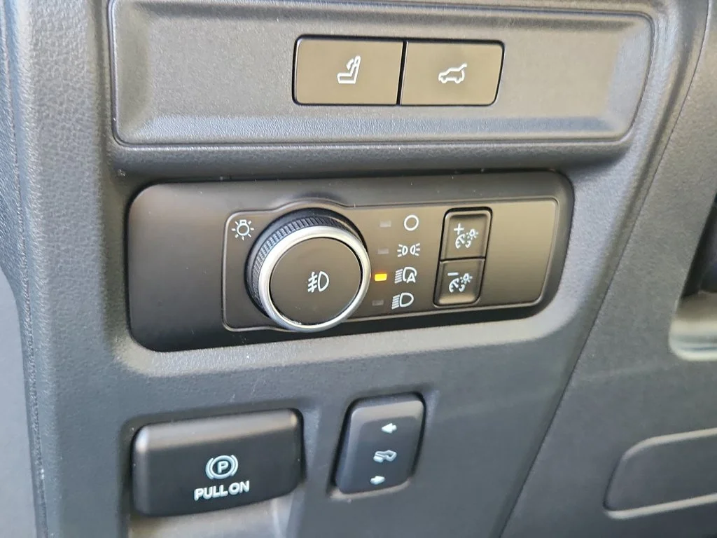 Used 2024 Silver Ford Limited image 27