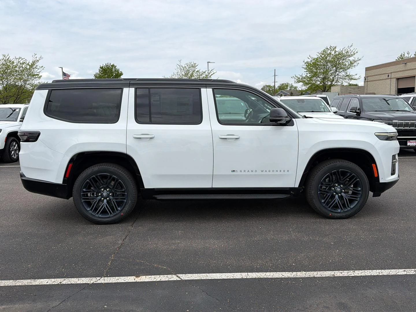 New 2026 Bright White Clear-Coat Exterior Paint Jeep 85th Anniversary image 8