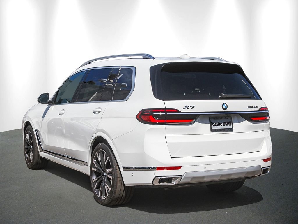 New 2027 Alpine White BMW xDrive40i image 4