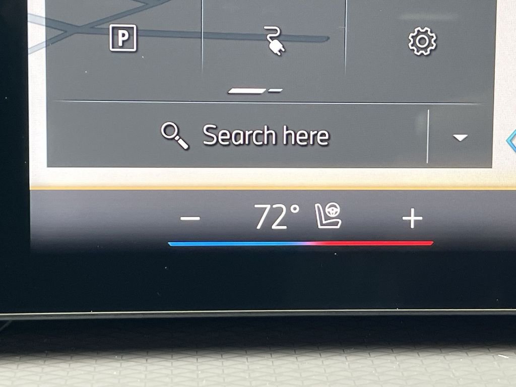 New 2026 White BMW xDrive40 image 19