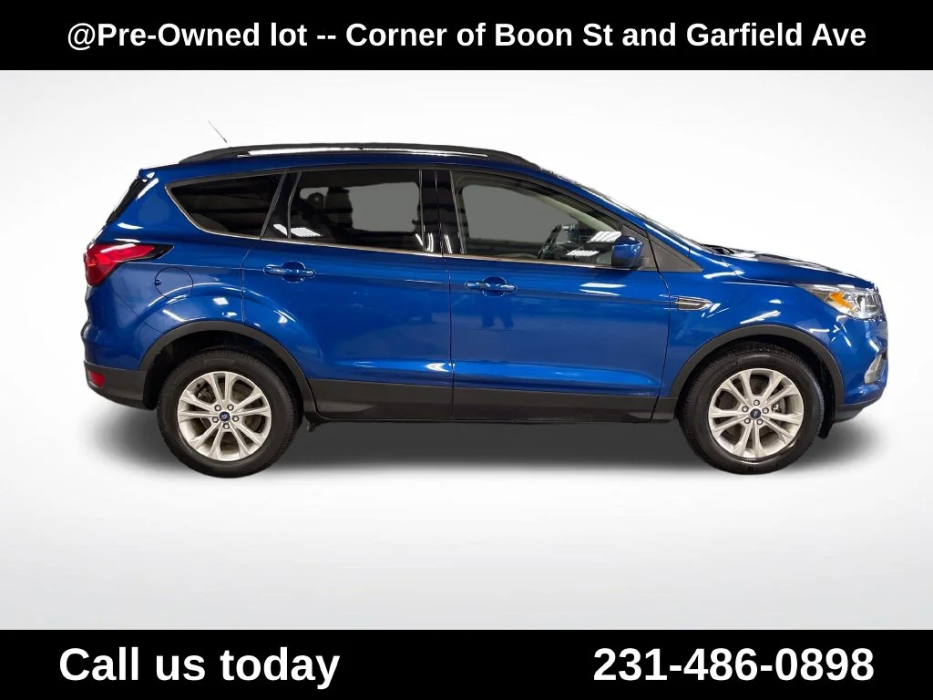 Used 2019 Blue Ford SEL image 7