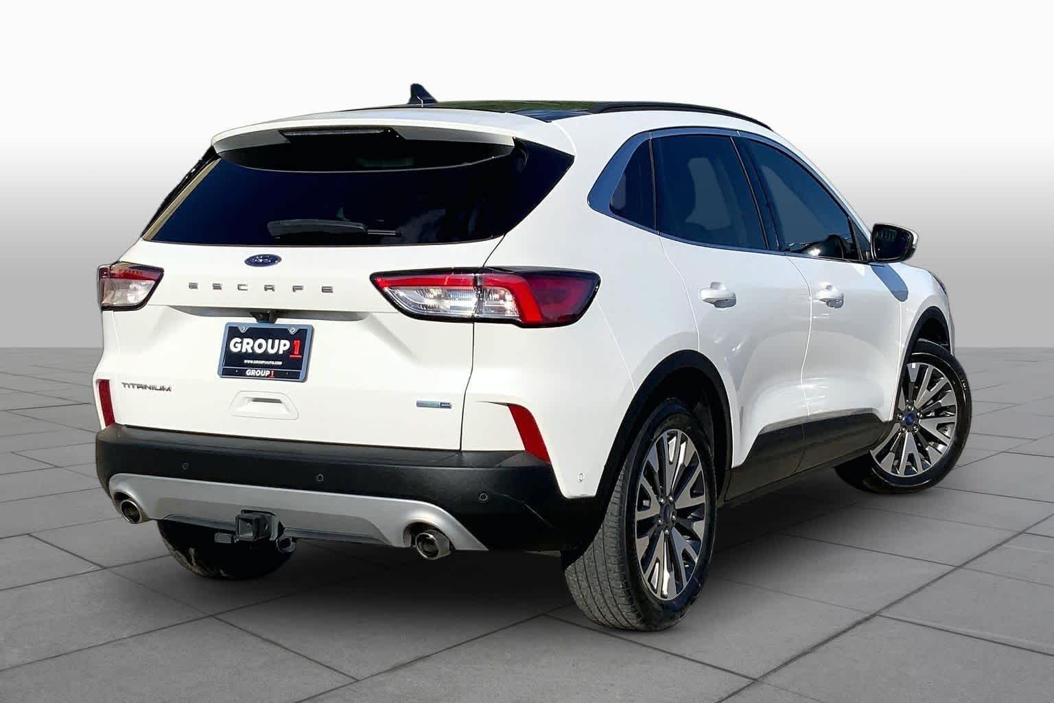 Used 2020 Star White Metallic Tri-Coat Ford Titanium image 13