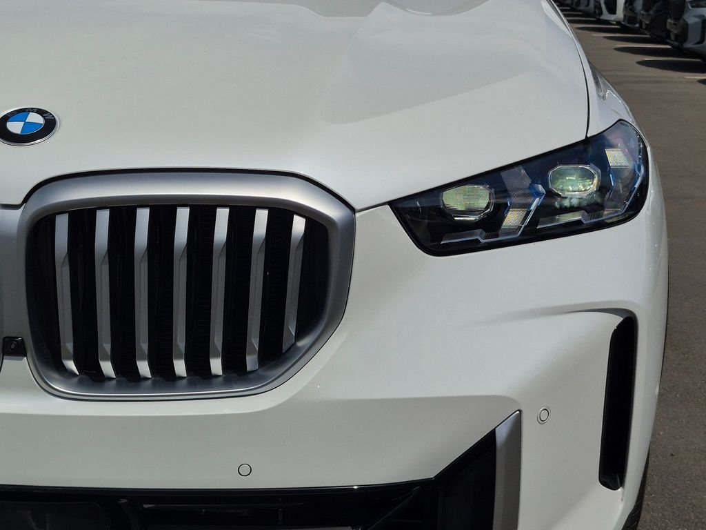 Used 2026 White BMW xDrive40i image 23