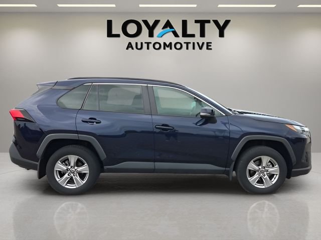 Used 2023  Toyota XLE image 6
