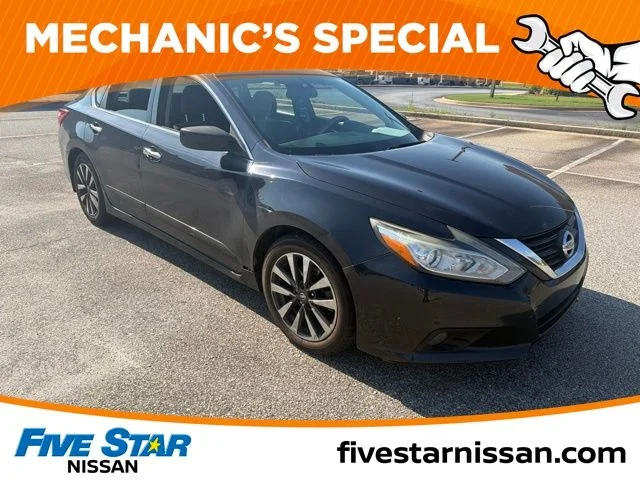 Used 2017 Blue Nissan 2.5 SV image 4