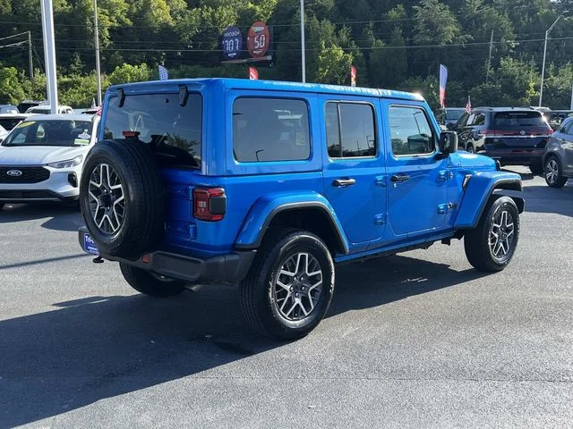 Used 2025 Blue Jeep Sahara image 3